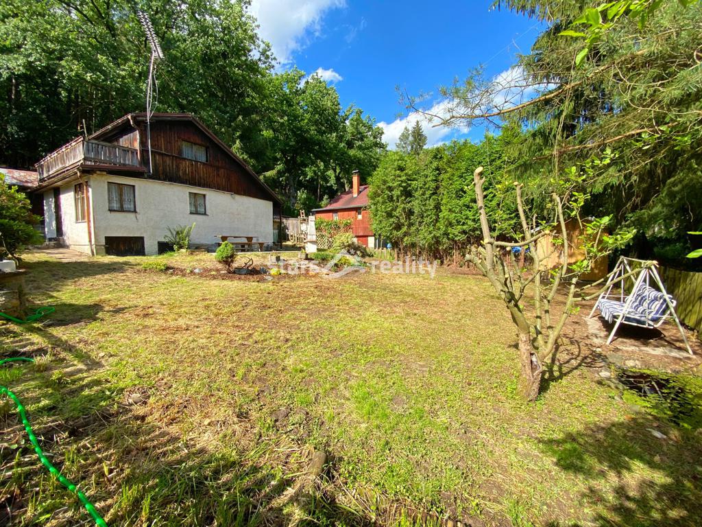 Prodej chaty 3+kk, 480 m2 pozemek Černé Voděrady - okr. Praha - východ