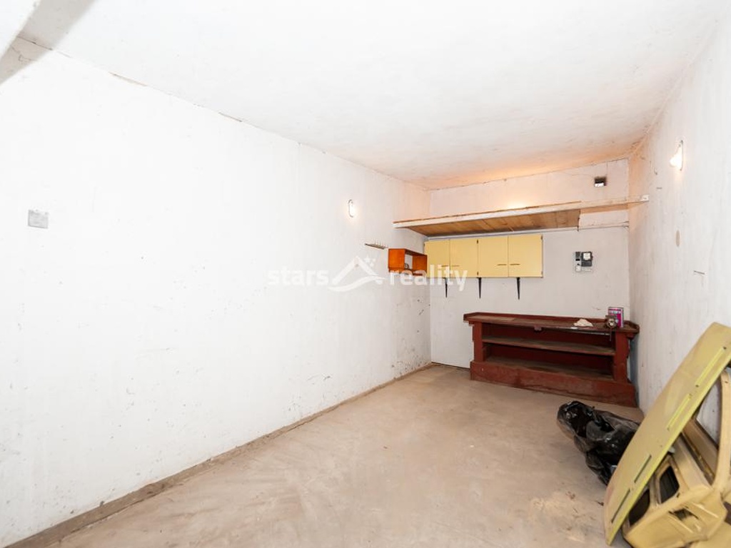 Prodej garáže, 18 m2, Neratovice okr. Mělník