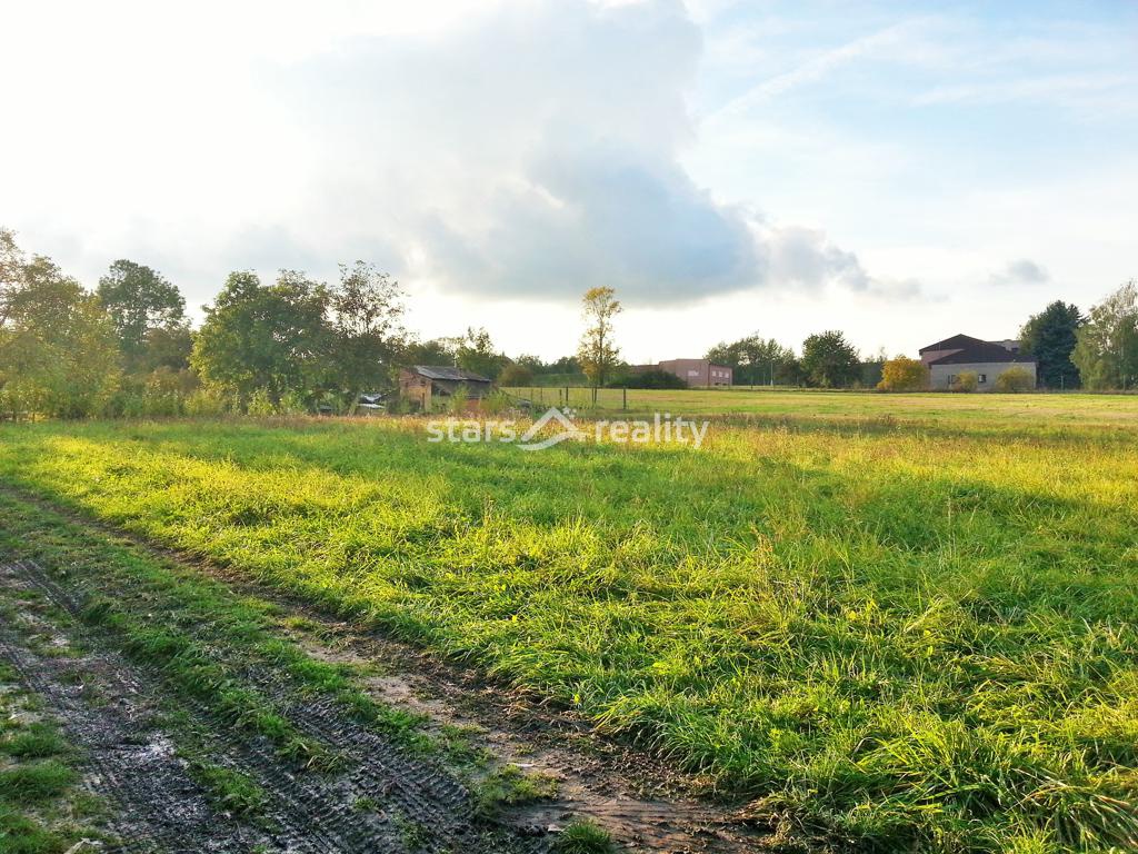 Prodej pozemku na výstavbu  RD o výměře 4660 m2 v obci Buštěhrad