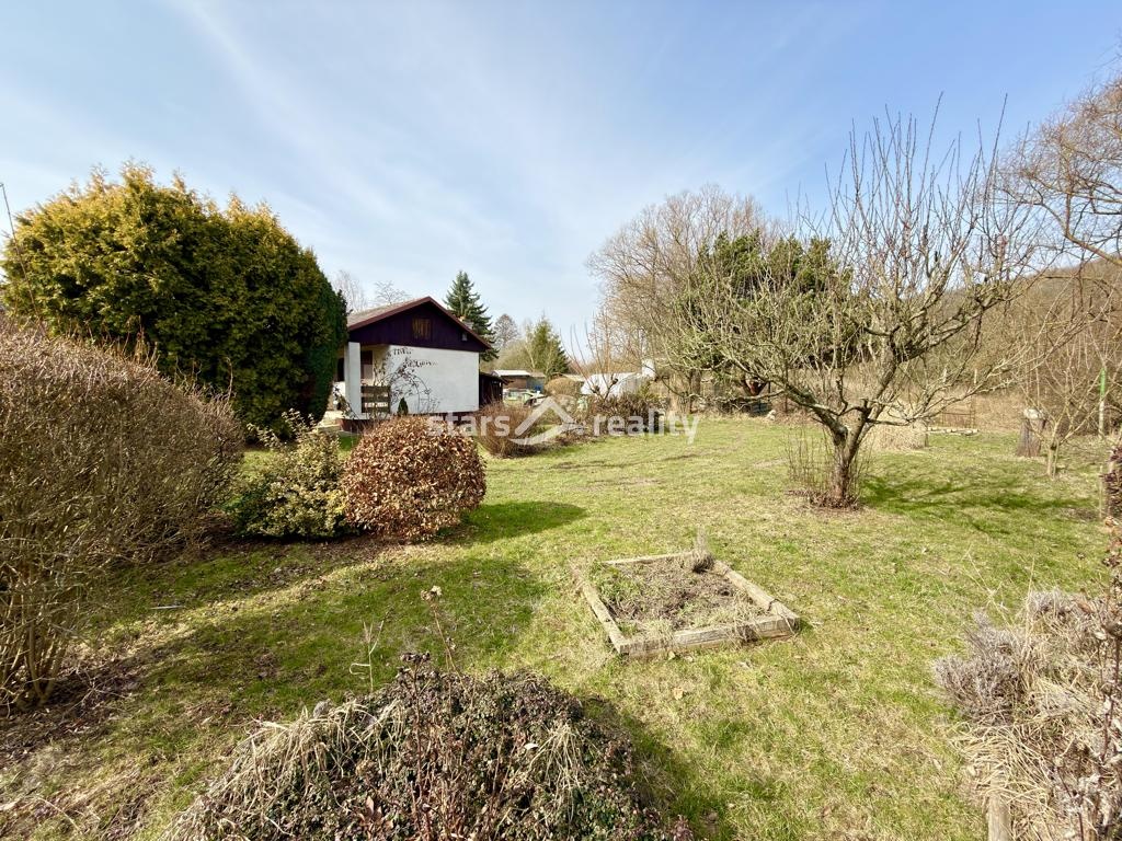 Prodej zděné chaty se zahradou Kralupy n.Vlt. Zeměchy