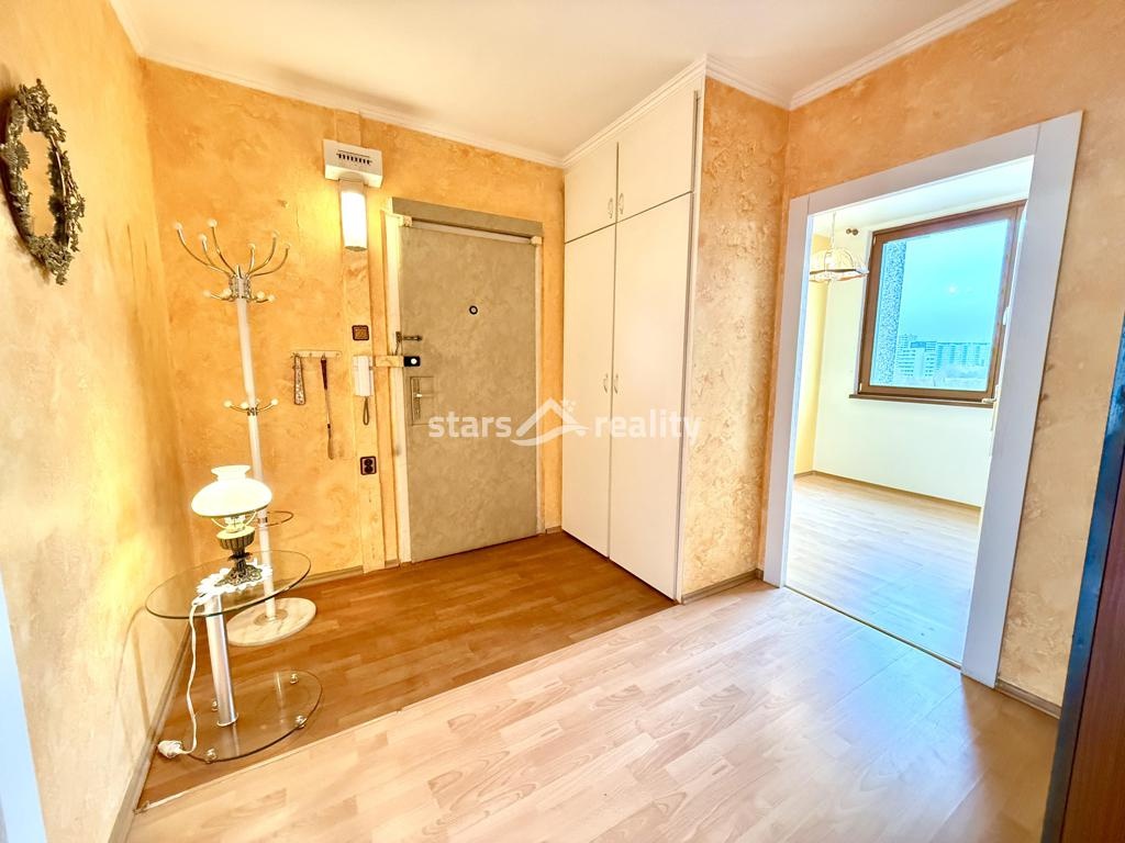 Pronájem bytu 3+1/L, 80m2 s možností garážového stání - ul.Děčínská Praha 9