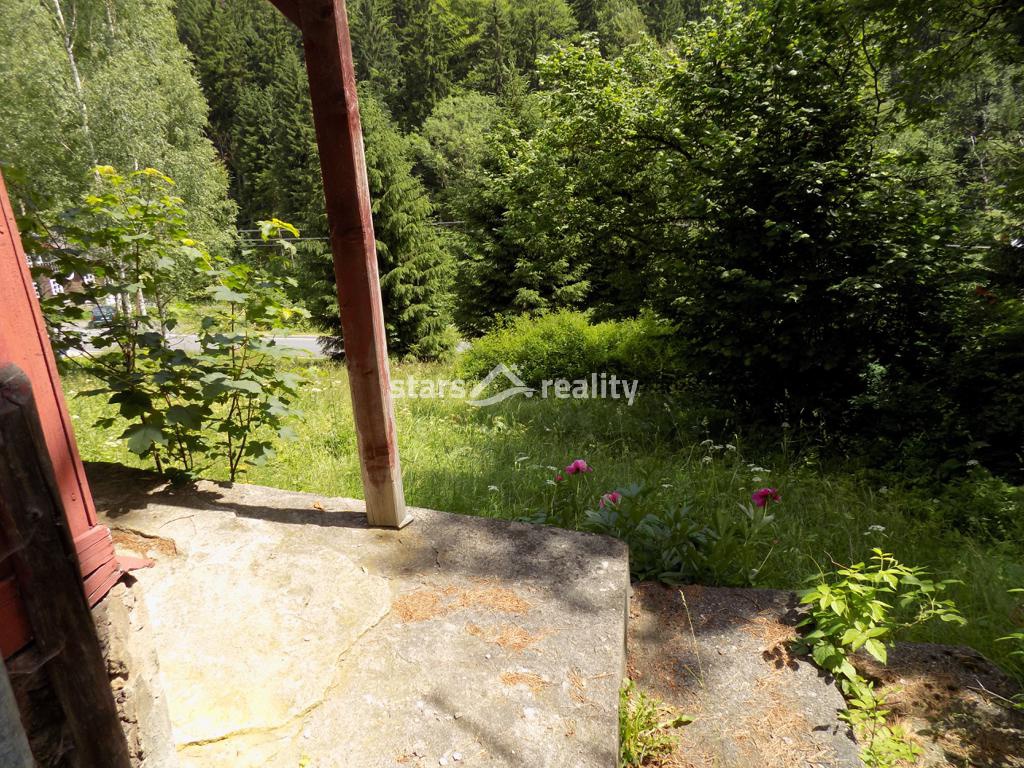 Prodej domu 4+1, pozemek 9523 m2, Desná III