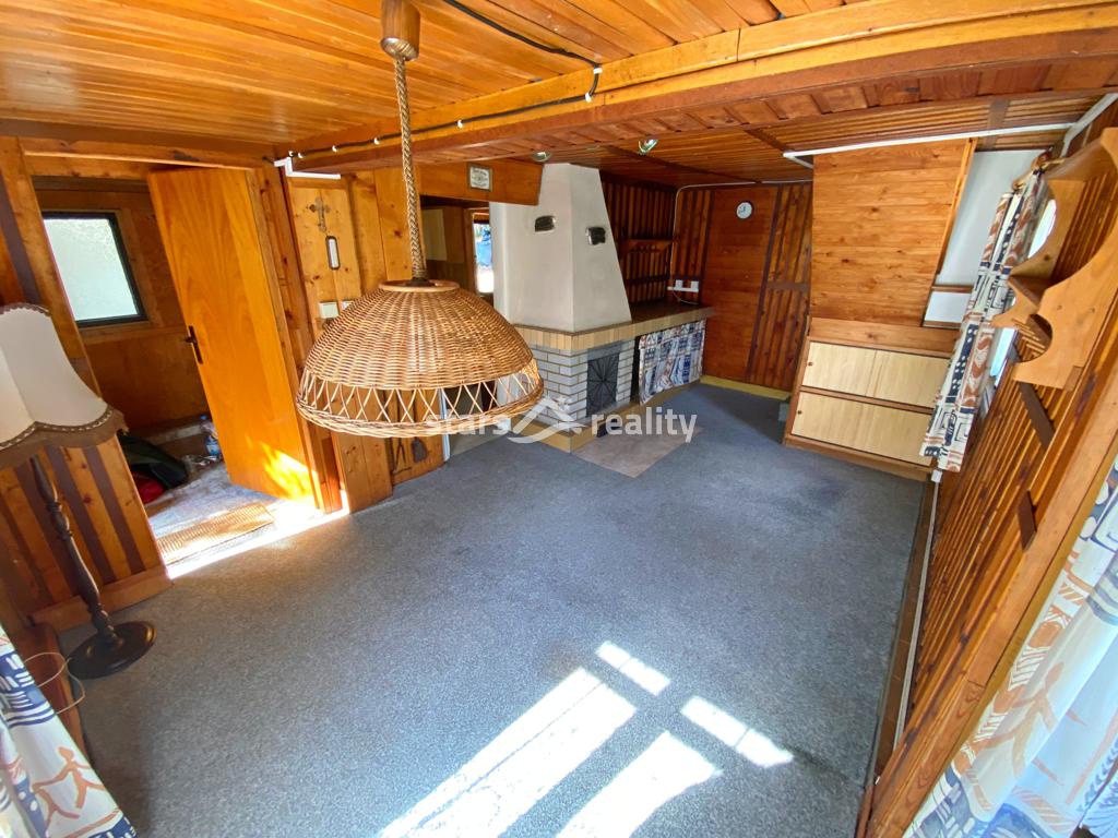 Prodej chaty 3+kk, 480 m2 pozemek Černé Voděrady - okr. Praha - východ