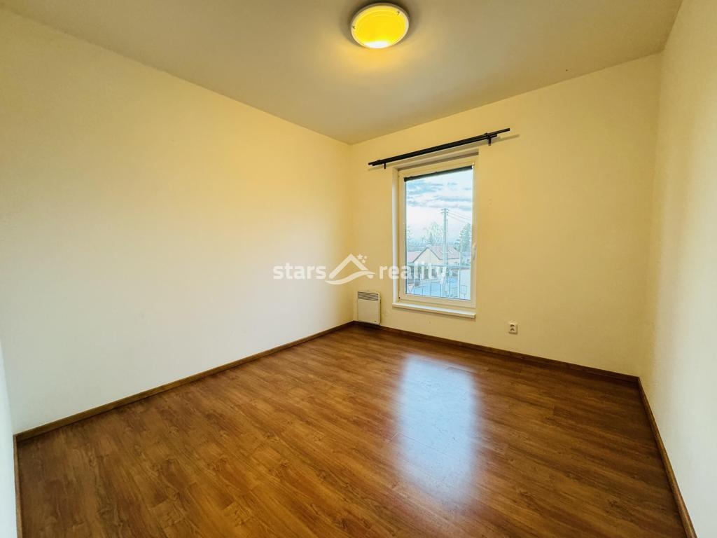 Pronájem bytu 2+kk 46m2, Bášť ul. Hlavní