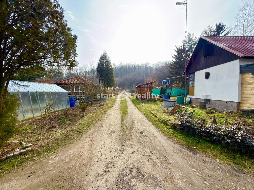 Prodej zděné chaty se zahradou Kralupy n.Vlt. Zeměchy