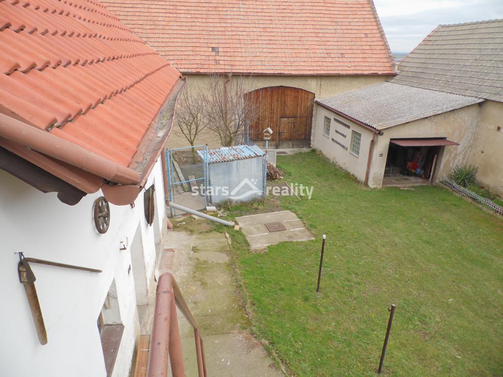 Prodej RD 4+1 s garáží a stodolou Dřínov okr. Kladno