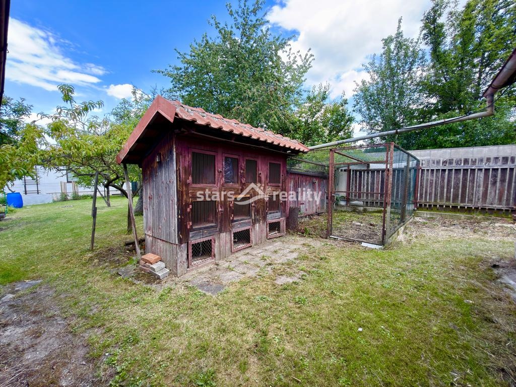 Prodej rodinného domu 4+1 se zahradou 870 m², Zlosyň, okres Mělník