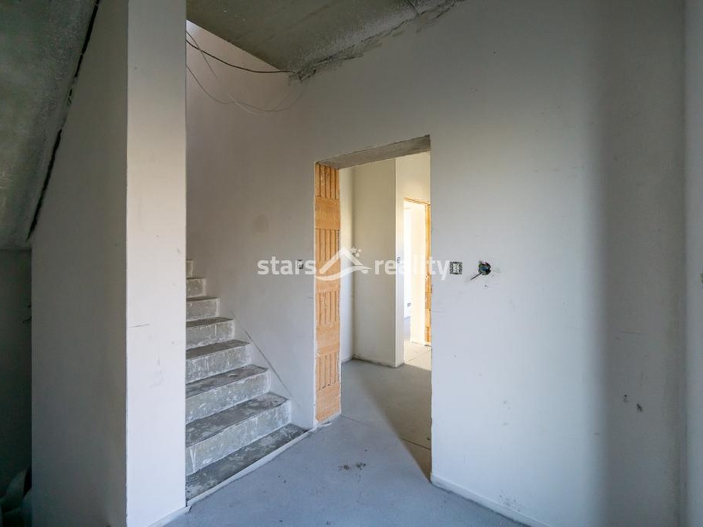Prodej RD se 3 byty, 1x kancelář a 2 x garáž, pozemek 957 m2, Netovice okr. Kladno