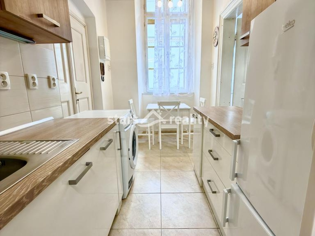 Prodej bytu 2+1, 30 m2, OV, Praha 1, ul. Smetanovo nábřeží