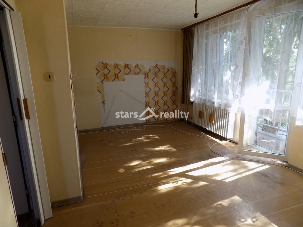 Prodej bytu 3+1/L, 61 m2, s garáží, Praha - Hostivař