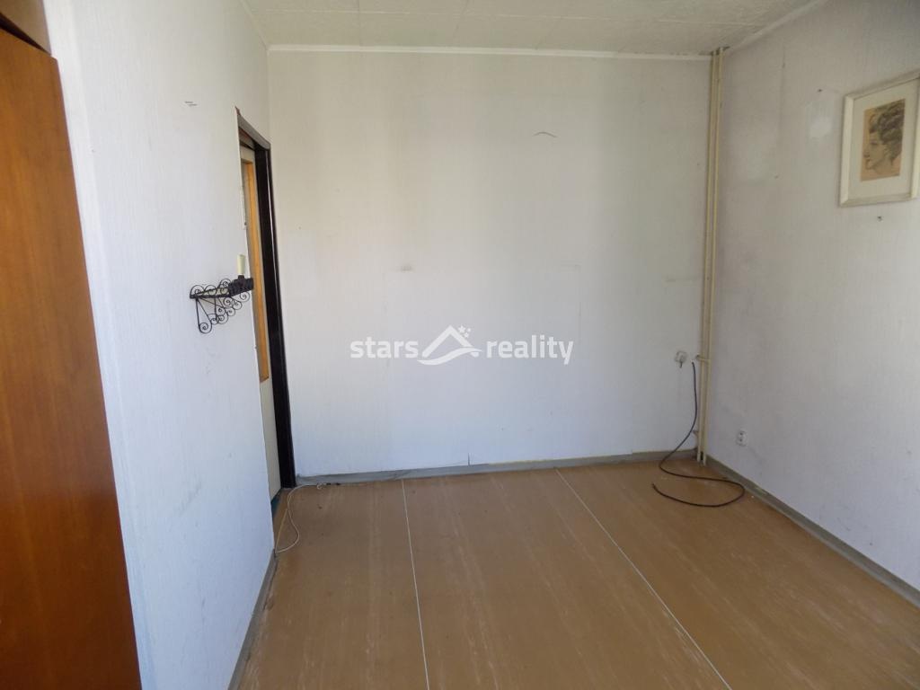 Prodej bytu 3+1/L, 61 m2, s garáží, Praha - Hostivař