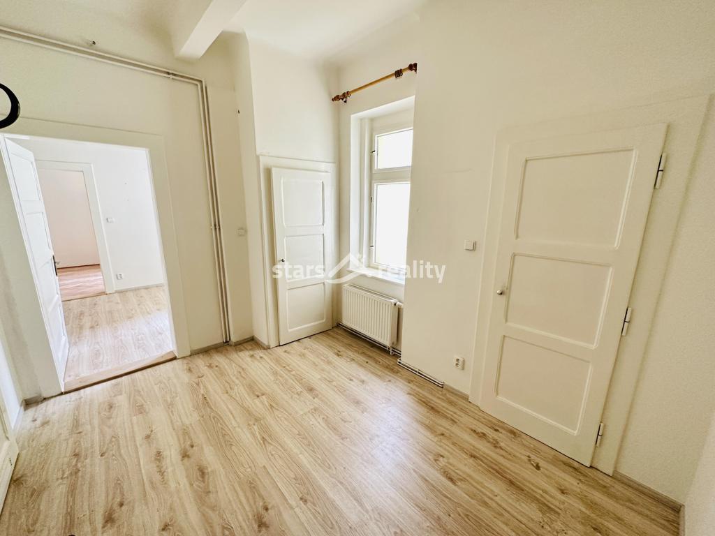 Pronájem bytu 1+1, 50 m2, Praha ul. Bořivojova