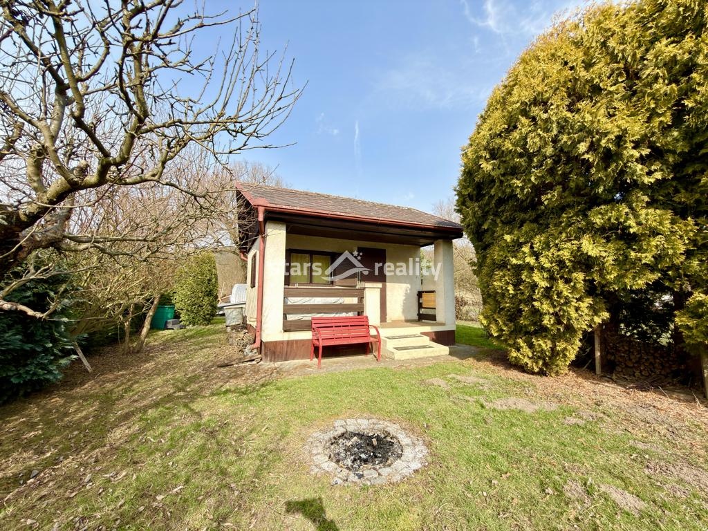 Prodej zděné chaty se zahradou Kralupy n.Vlt. Zeměchy