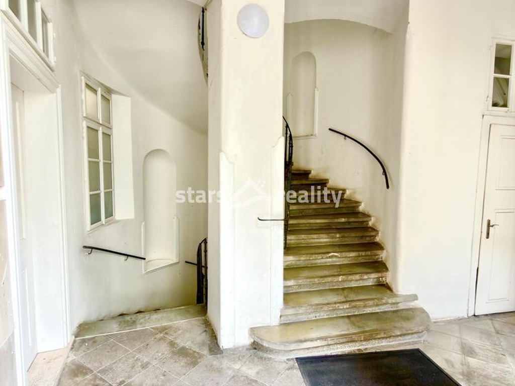 Prodej bytu 2+1, 30 m2, OV, Praha 1, ul. Smetanovo nábřeží