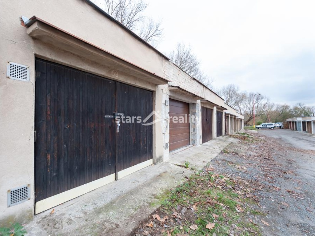 Prodej garáže, 18 m2, Neratovice okr. Mělník