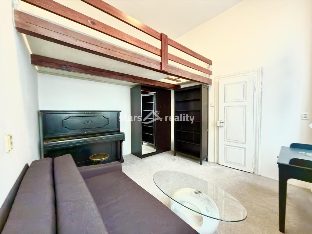 Prodej bytu 2+1, 30 m2, OV, Praha 1, ul. Smetanovo nábřeží