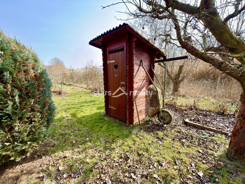 Prodej zděné chaty se zahradou Kralupy n.Vlt. Zeměchy