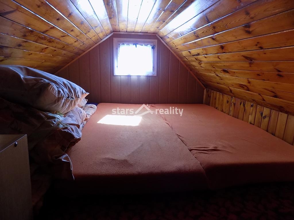 Prodej chaty v chatové osadě, obec Káraný