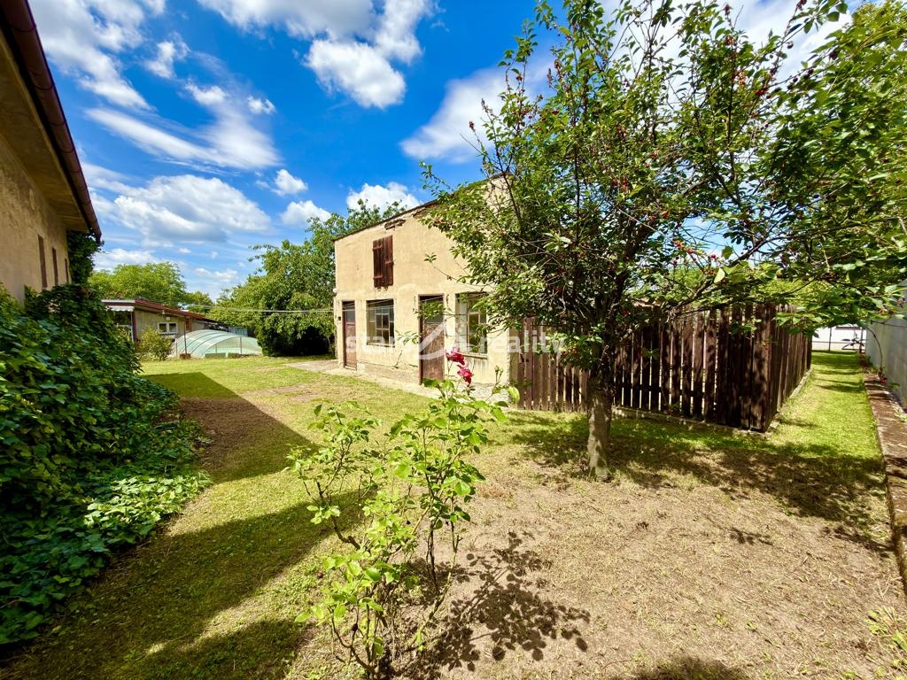 Prodej rodinného domu 4+1 se zahradou 870 m², Zlosyň, okres Mělník