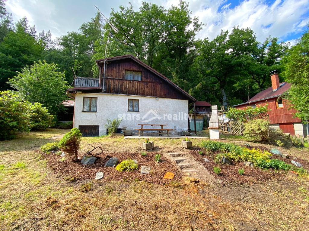 Prodej chaty 3+kk, 480 m2 pozemek Černé Voděrady - okr. Praha - východ