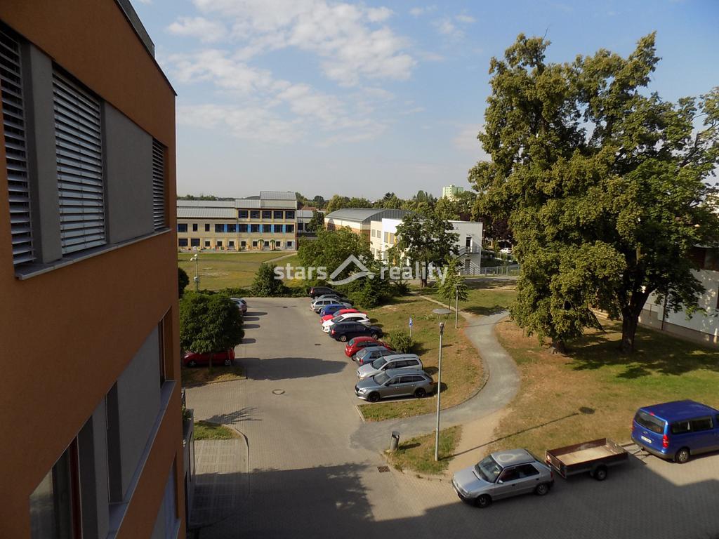 Pronájem bytu 1+kk s balkónem v Čelákovicích