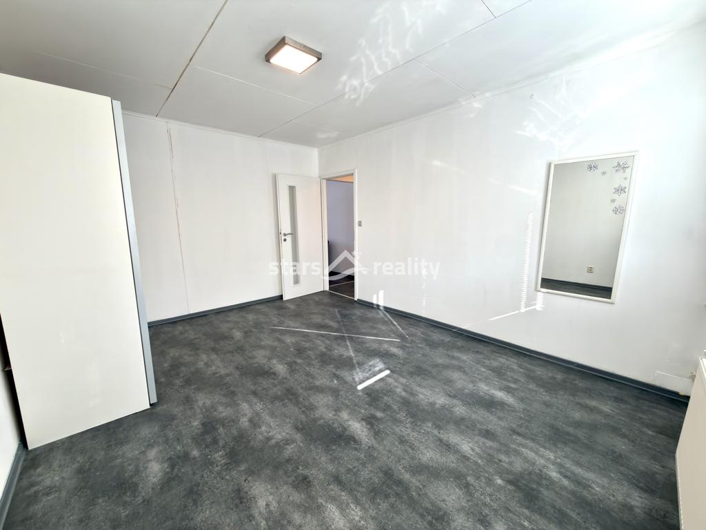 Prodej bytu 3+1, 75 m2, OV, ul. Jarní - Úžice