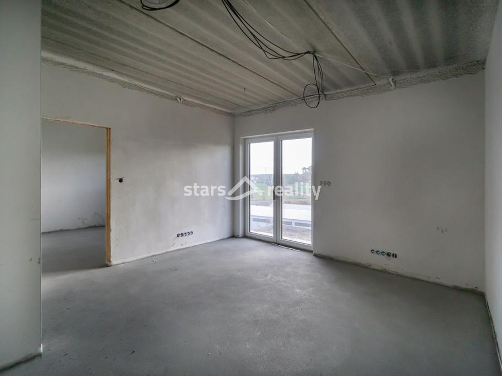 Prodej RD se 3 byty, 1x kancelář a 2 x garáž, pozemek 957 m2, Netovice okr. Kladno