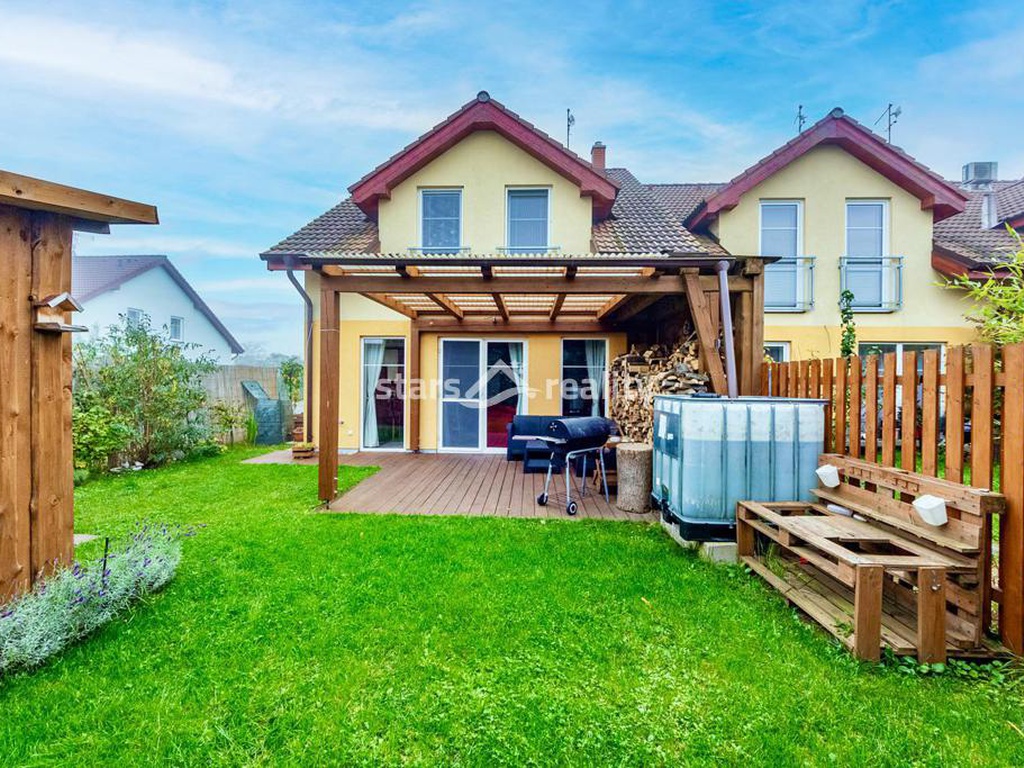 Prodej krajového RD 5+kk, pozemek 246 m2, Lomená - Veltrusy