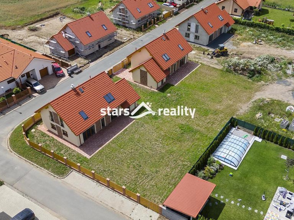 Prodej novostavby RD 5+kk s garáží, Veltrusy okr. Mělník