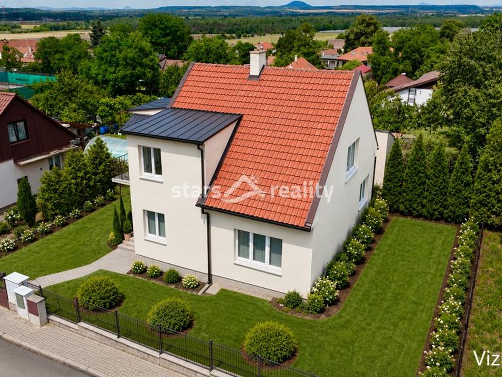 Prodej rodinného domu 4+1 se zahradou 870 m², Zlosyň, okres Mělník