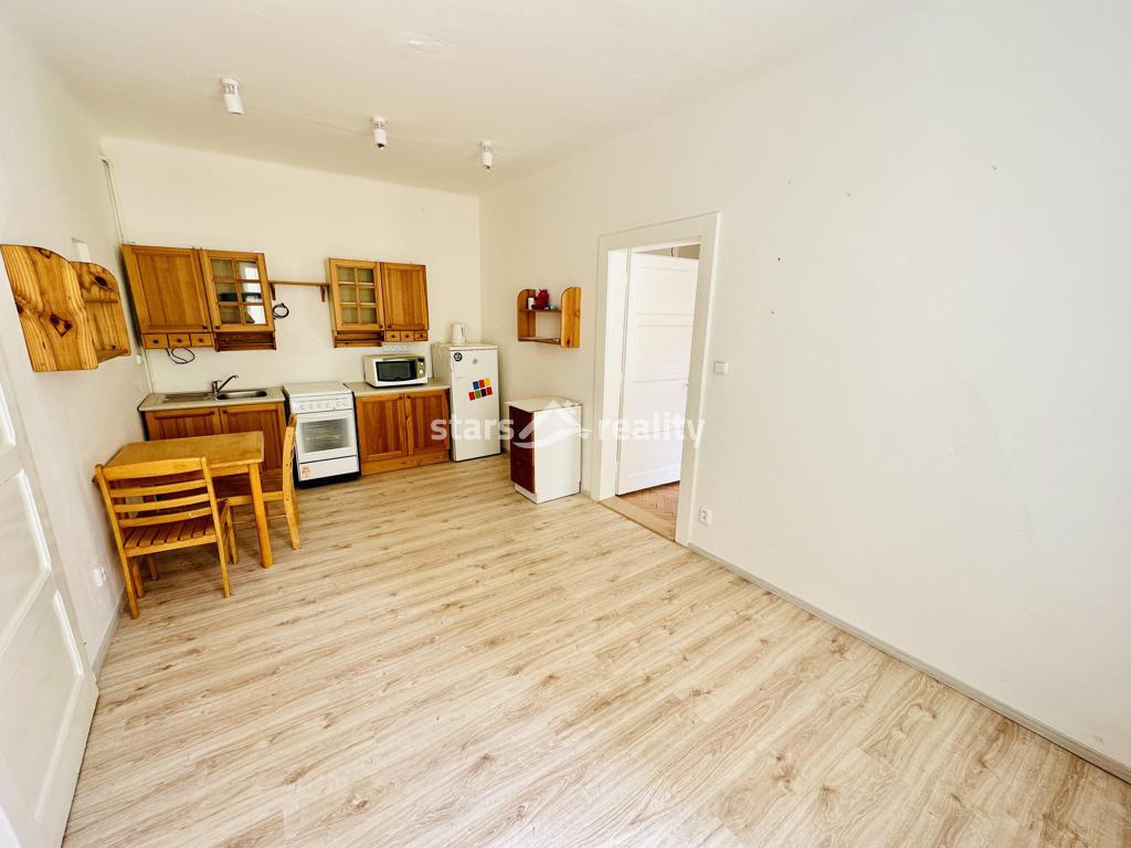 Pronájem bytu 1+1, 50 m2, Praha ul. Bořivojova