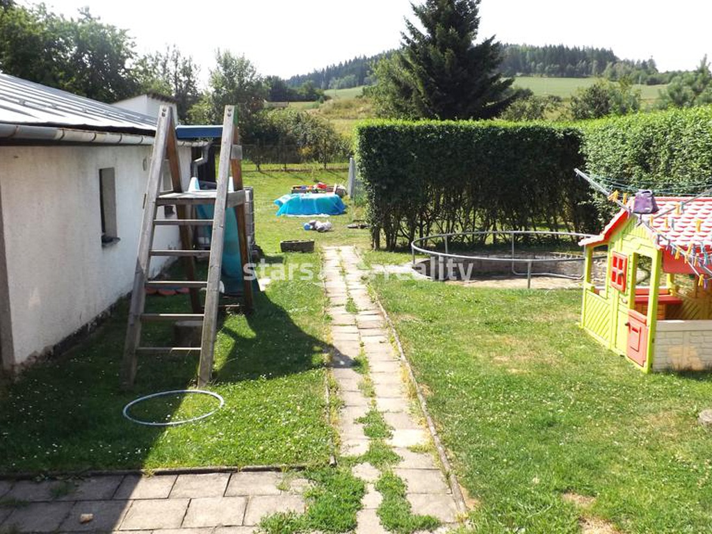 Prodej RD 2+1 s pozemkem 559 m2 v obci Kamenice u Jihlavy