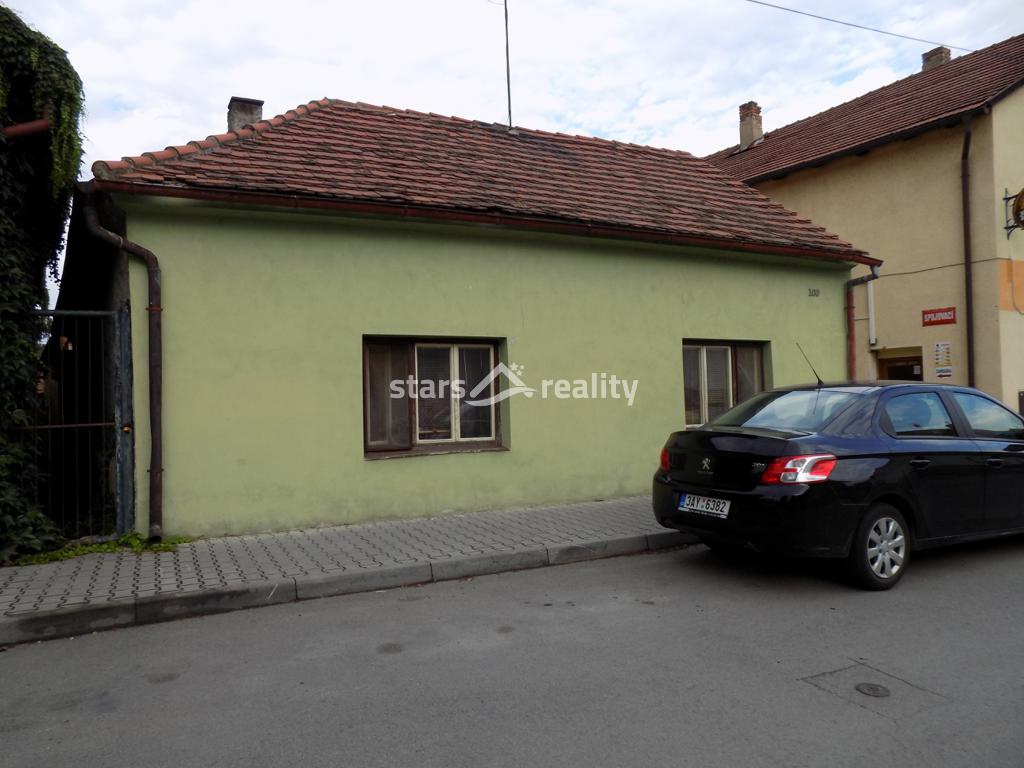 Prodej domu 3+1, na pozemku 182 m2 v Lužci nad Vlt.