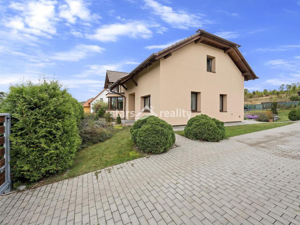 Prodej RD 5+kk, garáž, pozemek 1.150 m2 Kralupy n. Vlt. ul. U Háje